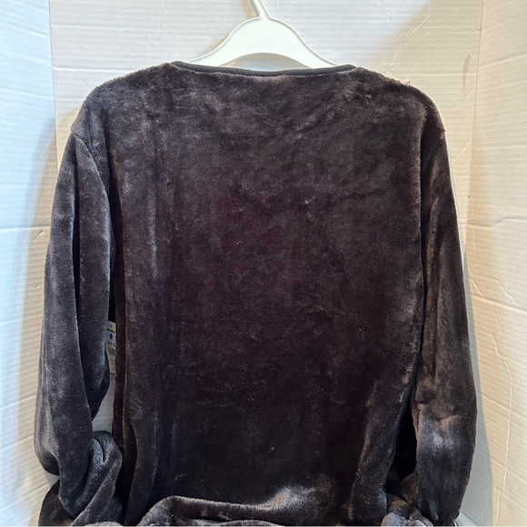 Bobbie Brook 2-pc black velvet long sleeve sleepwear with short - Picture 2 of 11